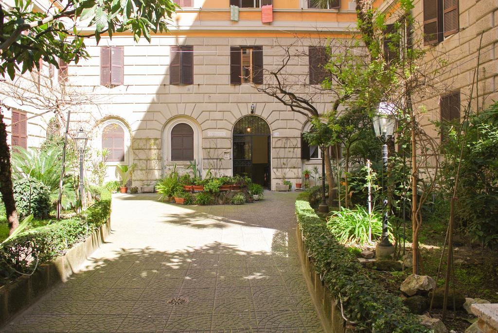 Appartamento Larisarooms Rome Exterior photo